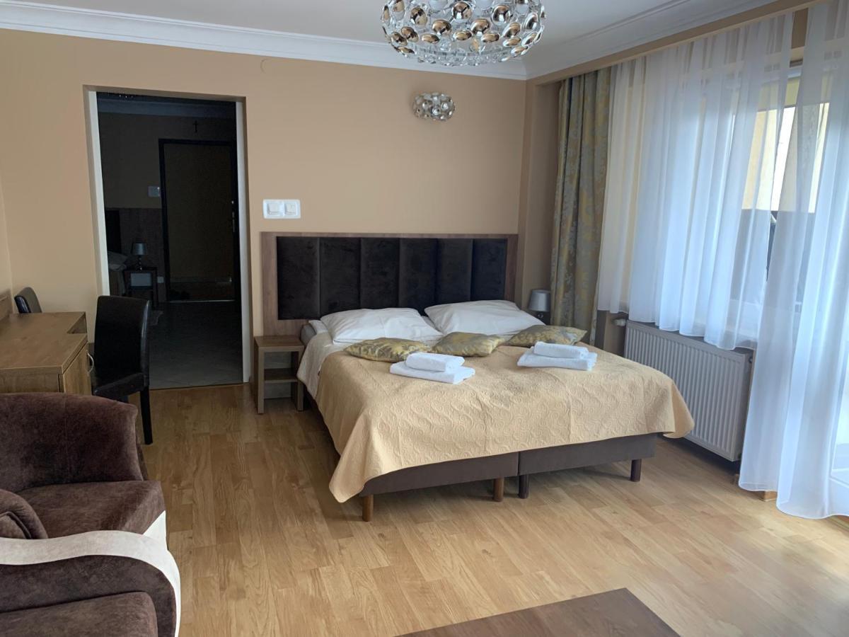 Stratos Bed & Breakfast Leba Bagian luar foto