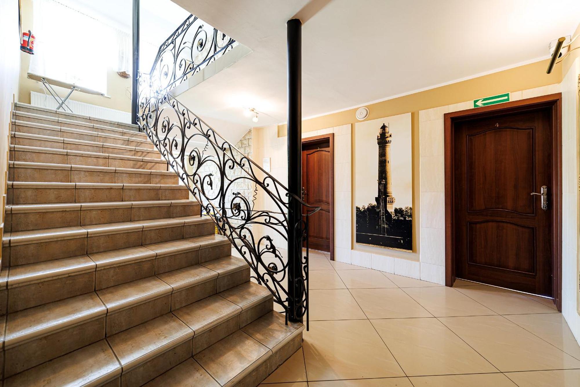 Stratos Bed & Breakfast Leba Bagian luar foto