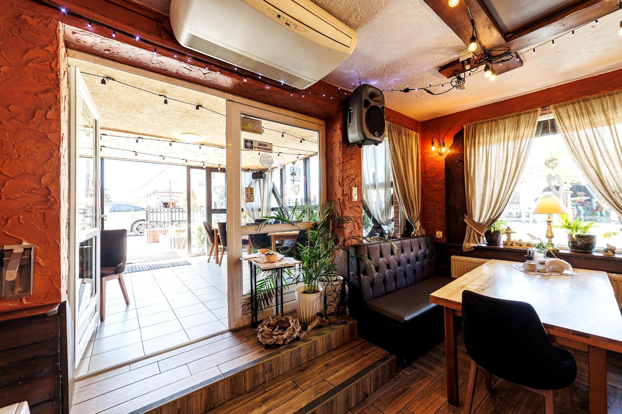 Stratos Bed & Breakfast Leba Bagian luar foto
