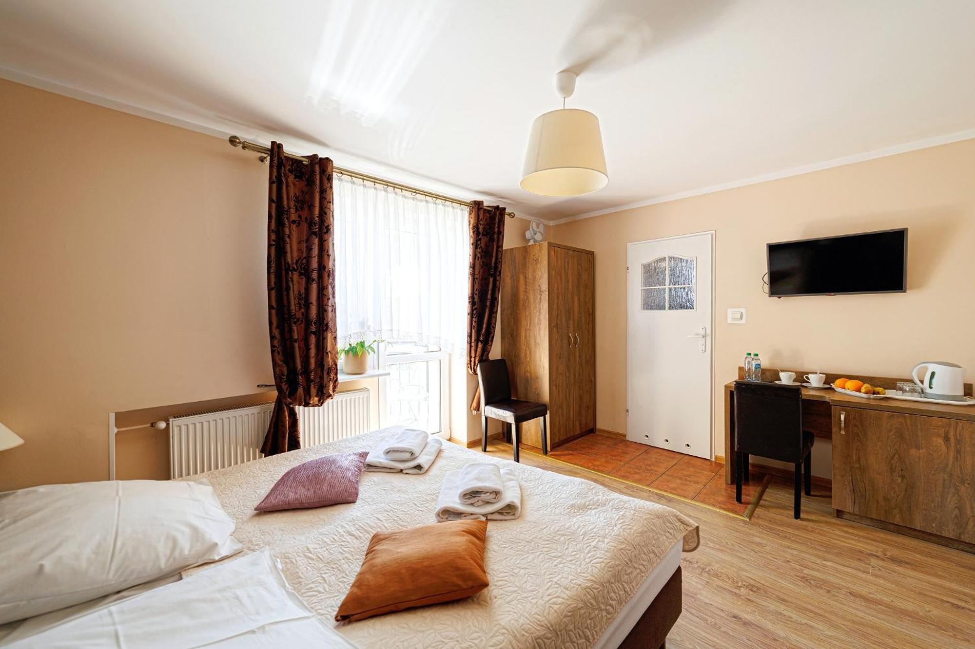 Stratos Bed & Breakfast Leba Bagian luar foto