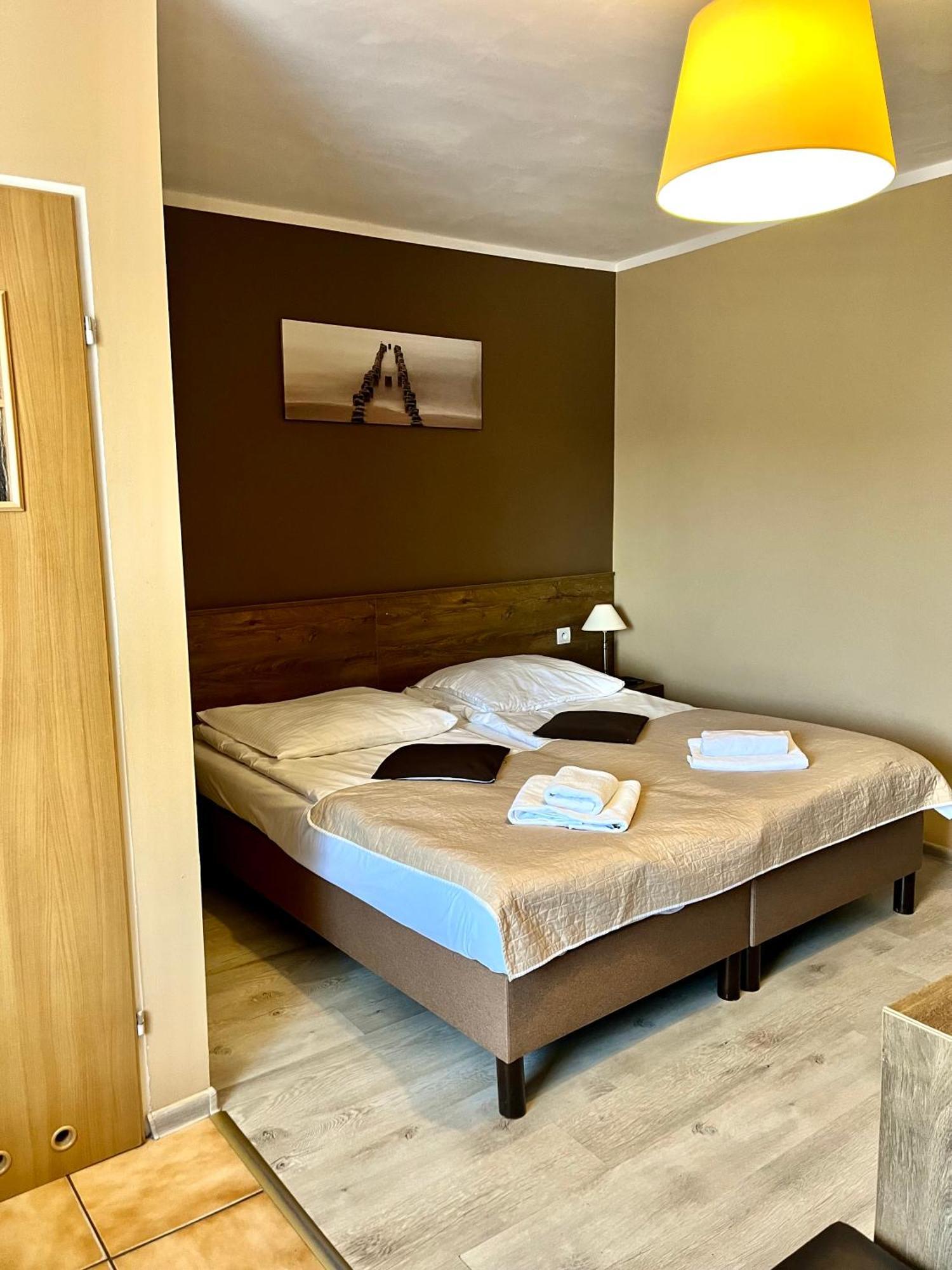Stratos Bed & Breakfast Leba Bagian luar foto