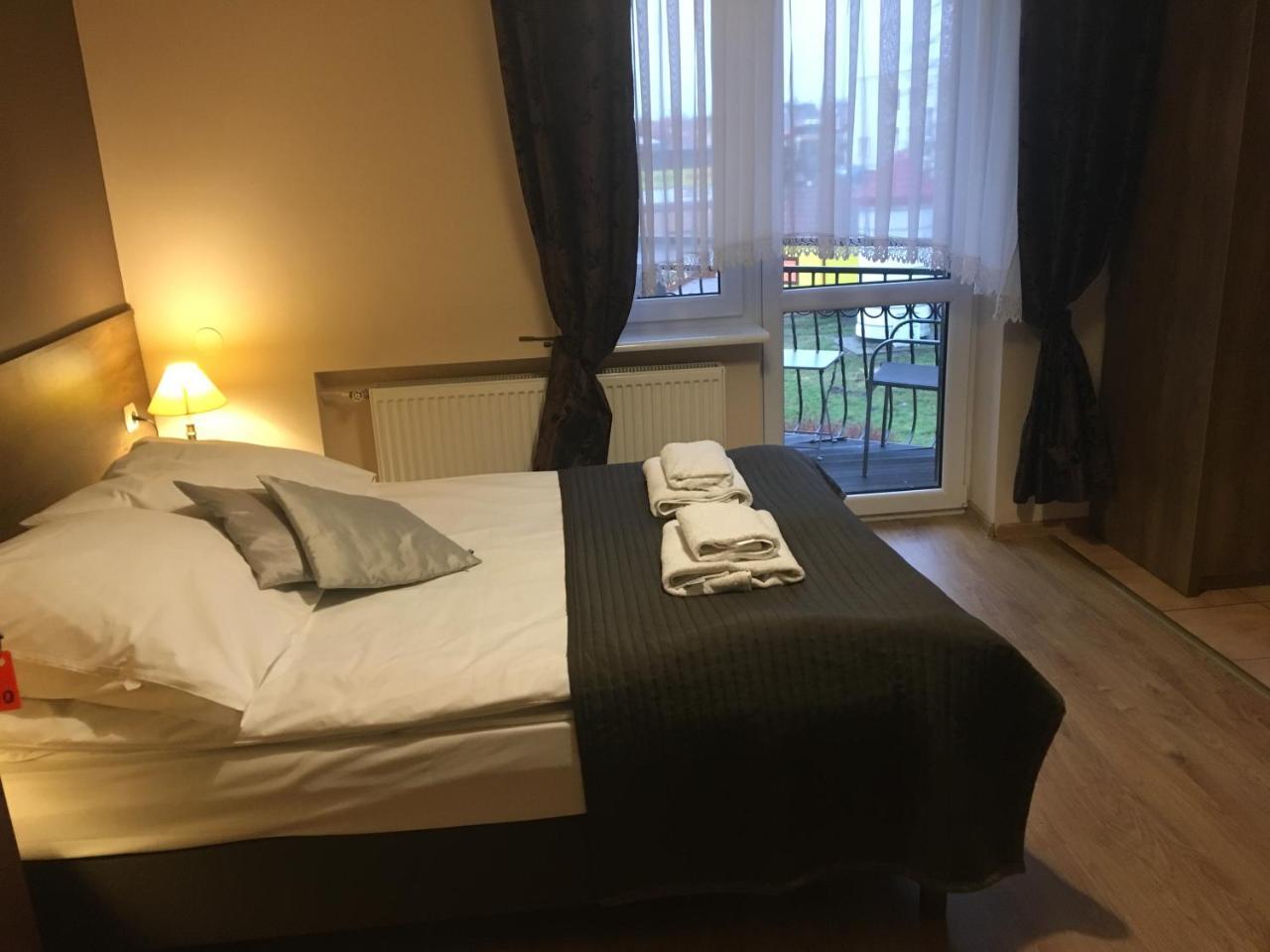 Stratos Bed & Breakfast Leba Bagian luar foto
