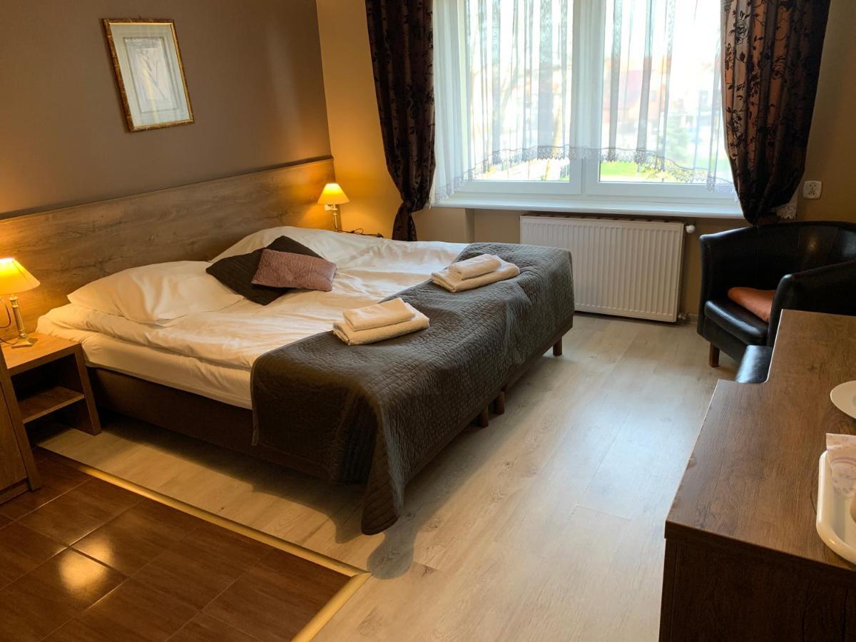 Stratos Bed & Breakfast Leba Bagian luar foto