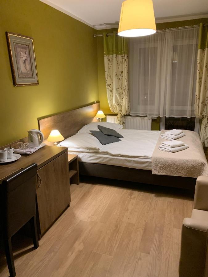 Stratos Bed & Breakfast Leba Bagian luar foto